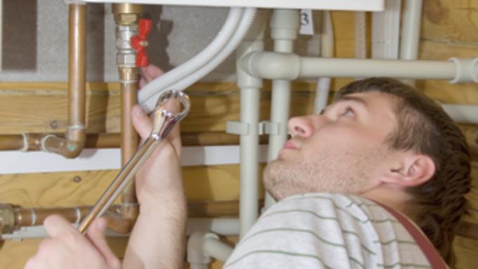 Get our gas heating engineer to service your boiler this winter